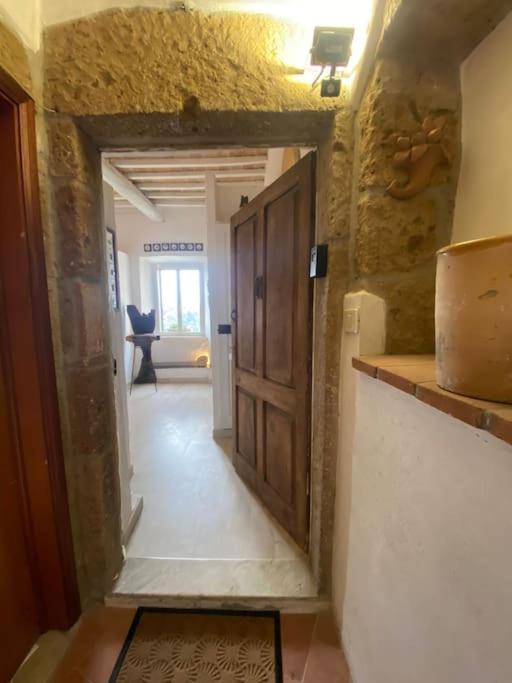 La Sorpresa Sul Bastione With Panoramic Balcony Apartment Pitigliano Exterior photo